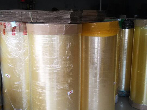 封(fēng)口膠帶(dài)生産車(che)間