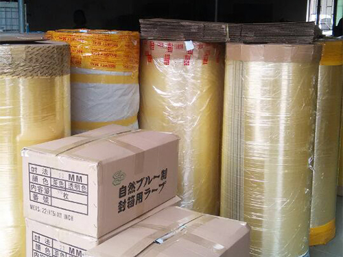 透明膠(jiao)帶生産(chan)車間