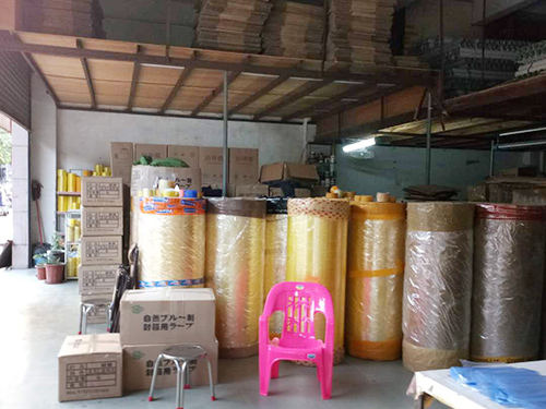 透明膠(jiāo)帶生産(chǎn)車間